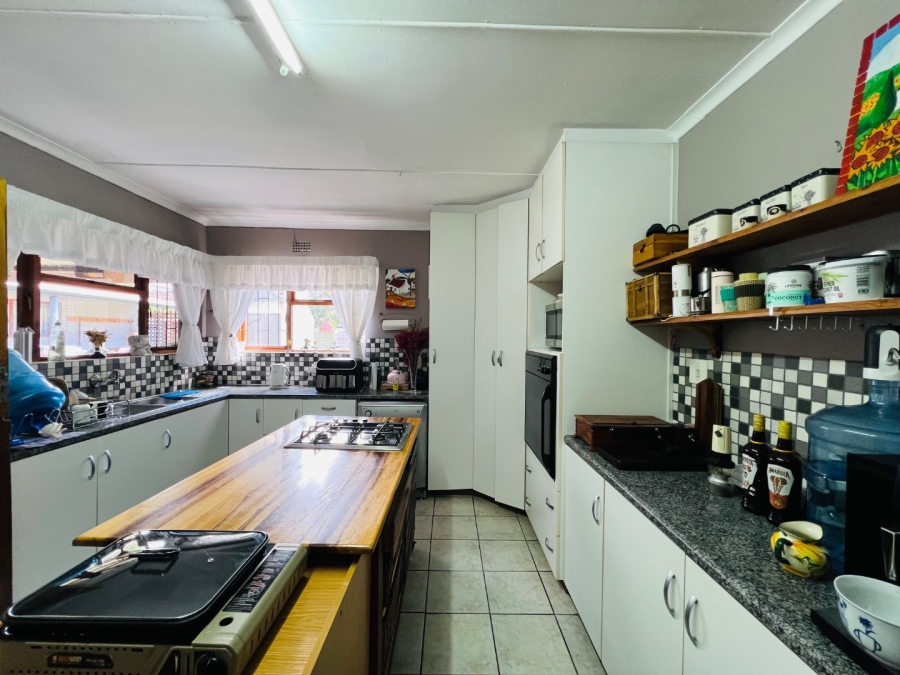 3 Bedroom Property for Sale in Loerie Park Western Cape